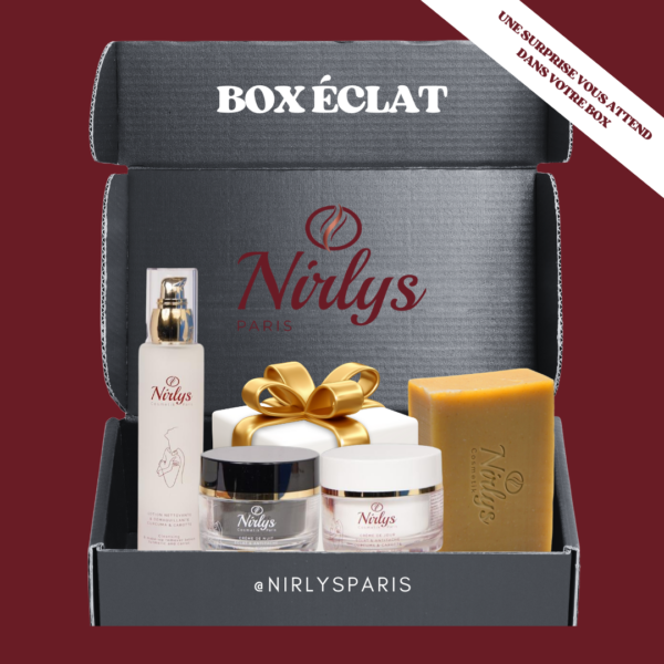 Voici la Box Eclat, une boite comprenant 4 produits et un cadeau surprise. Une lotion démaquillante, un savon vitamine C Curcuma Carotte, une crème de jour, une crème de nuit de la marque Nirlys Paris.